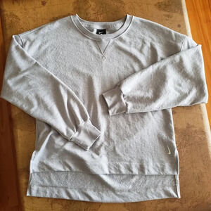 *NIKE  Hi-low pullover grey size small